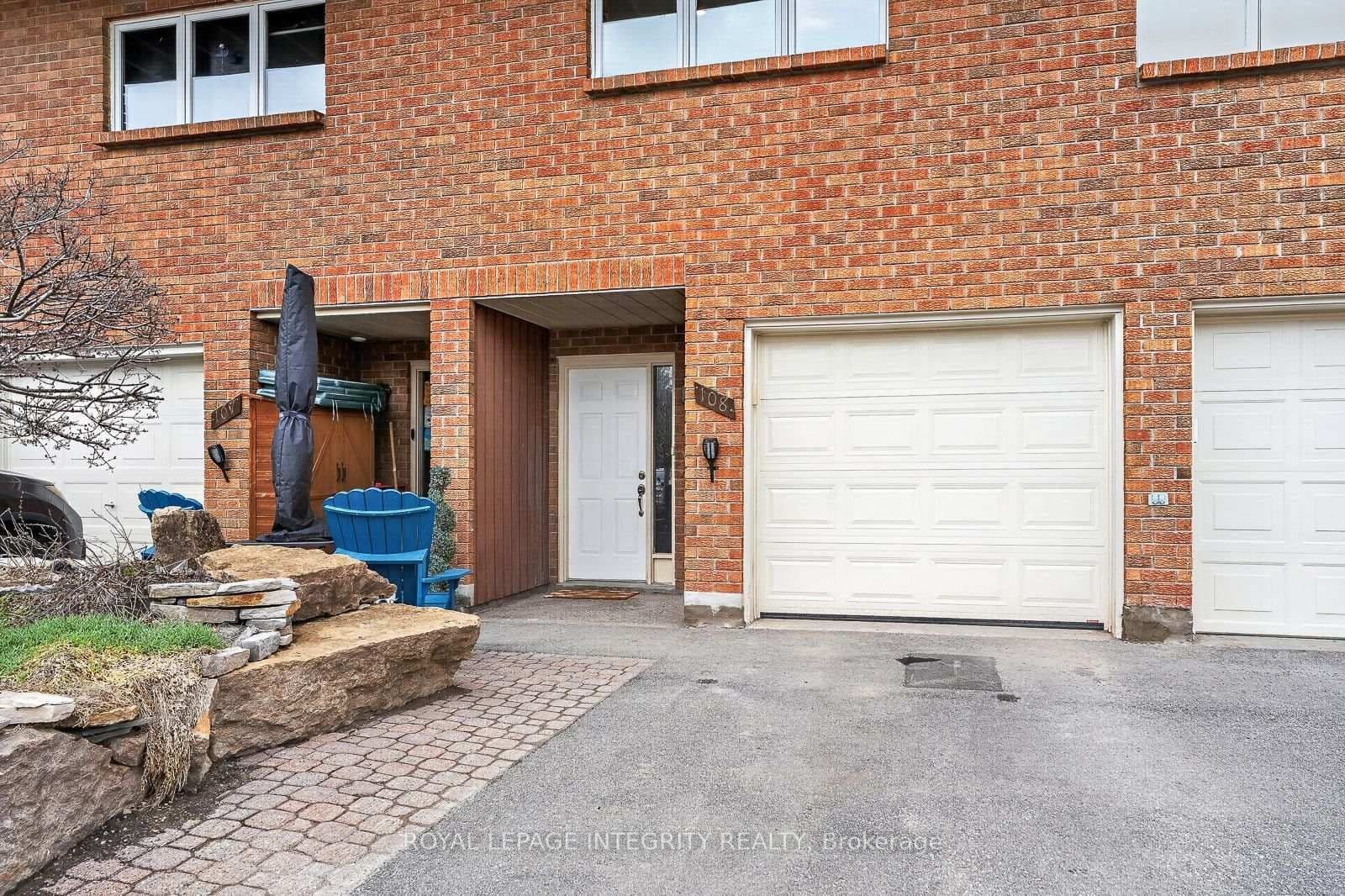 8 - 108 Stratas Court, Kanata, ON — photo 2