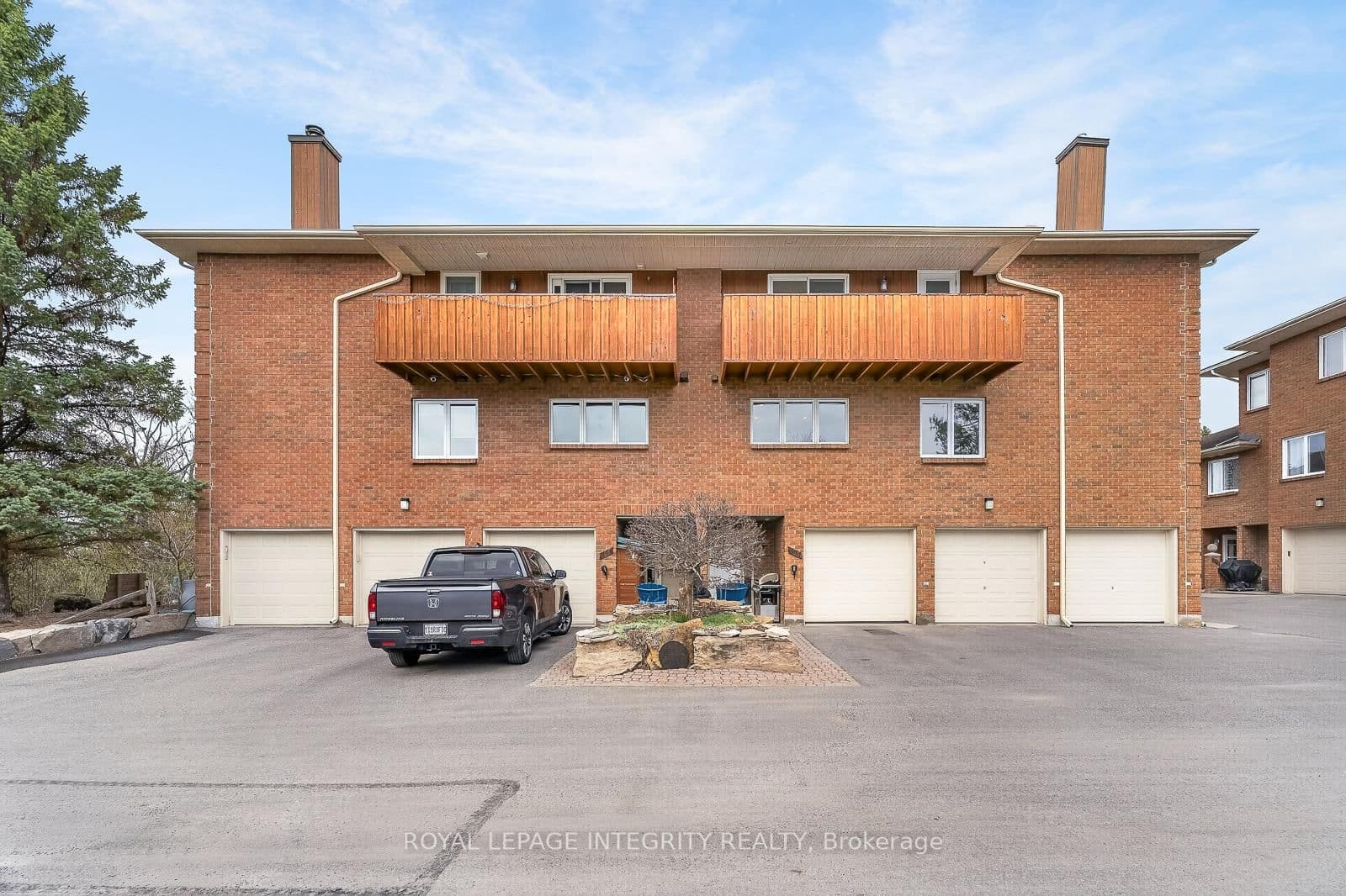 8 - 108 Stratas Court, Kanata, ON — photo 3