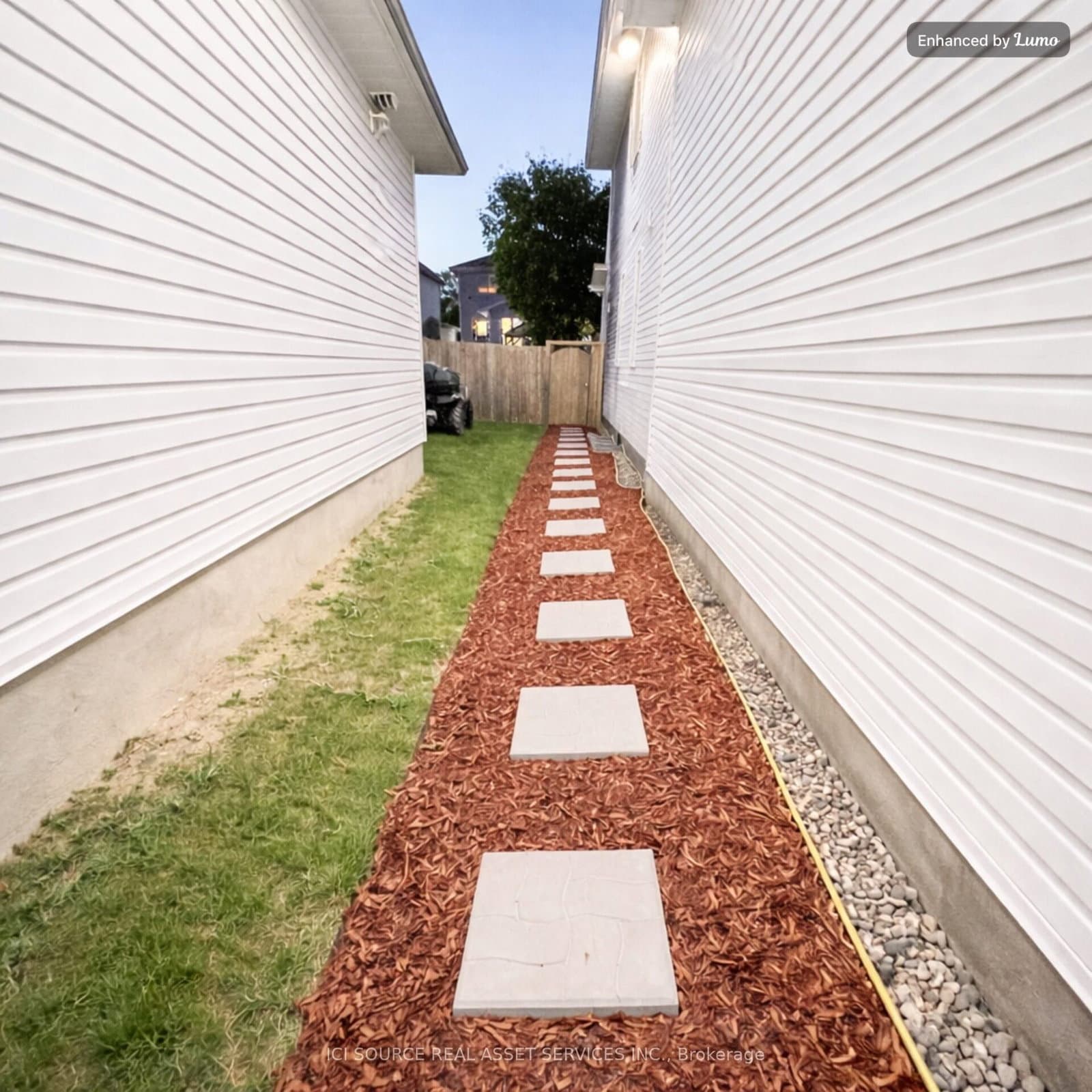 1165 Klondike Road, Ottawa, ON — photo 2