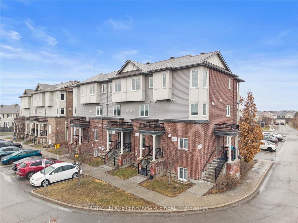 232 Shanly Private, Ottawa, ON — photo 2
