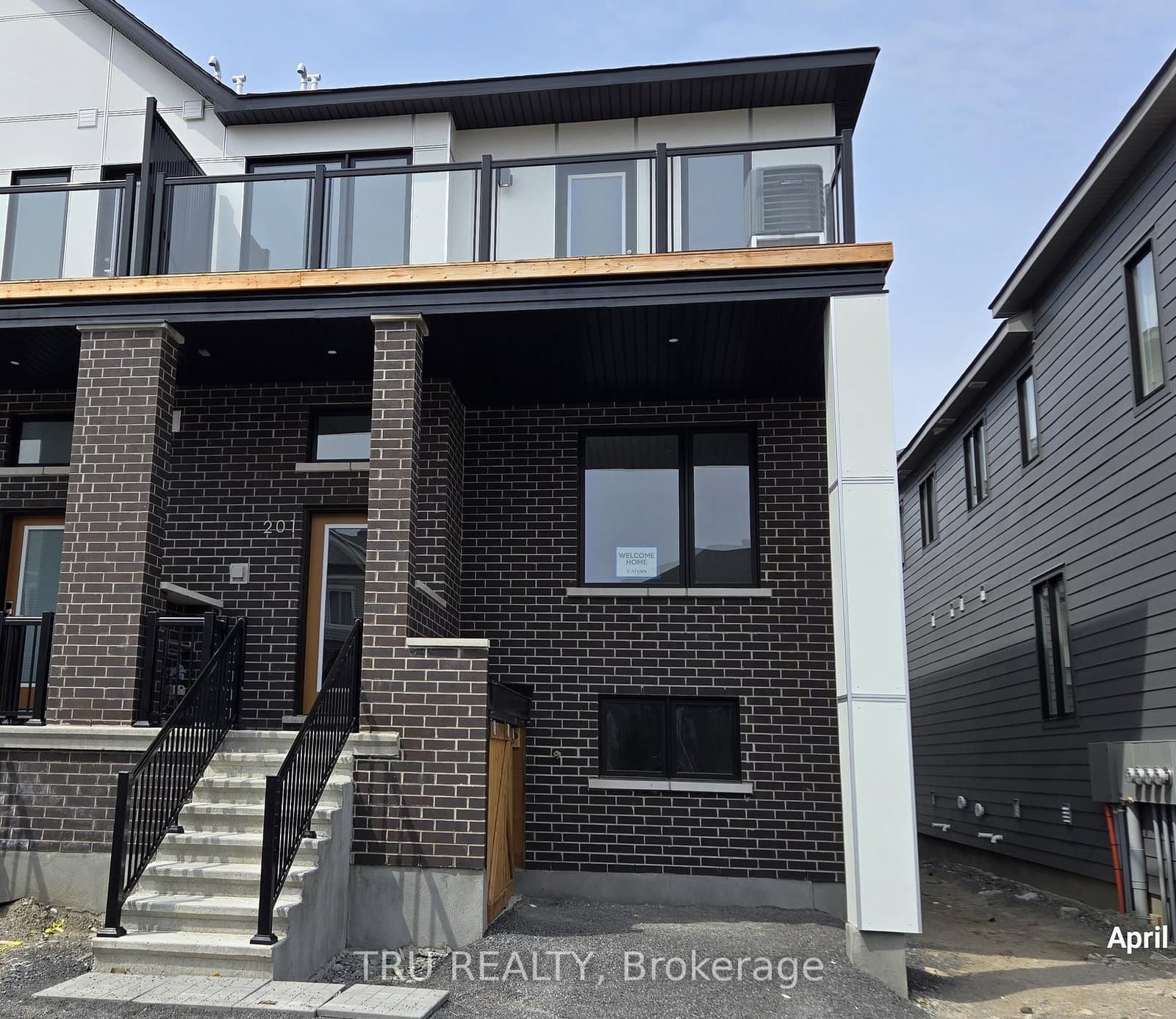 201 Beebalm Crescent, Ottawa, ON