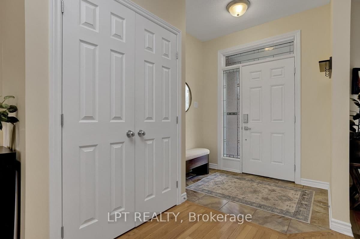 346 Jackson Stitt Circle, Ottawa, ON — photo 2