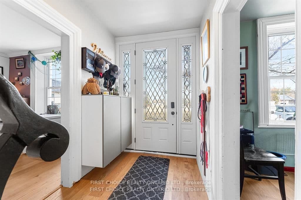 8 Campbell Reid Court, Ottawa, ON — photo 2