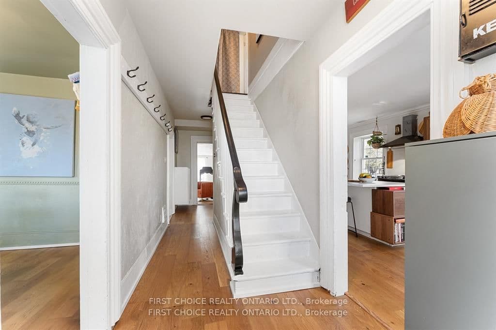 8 Campbell Reid Court, Ottawa, ON — photo 3