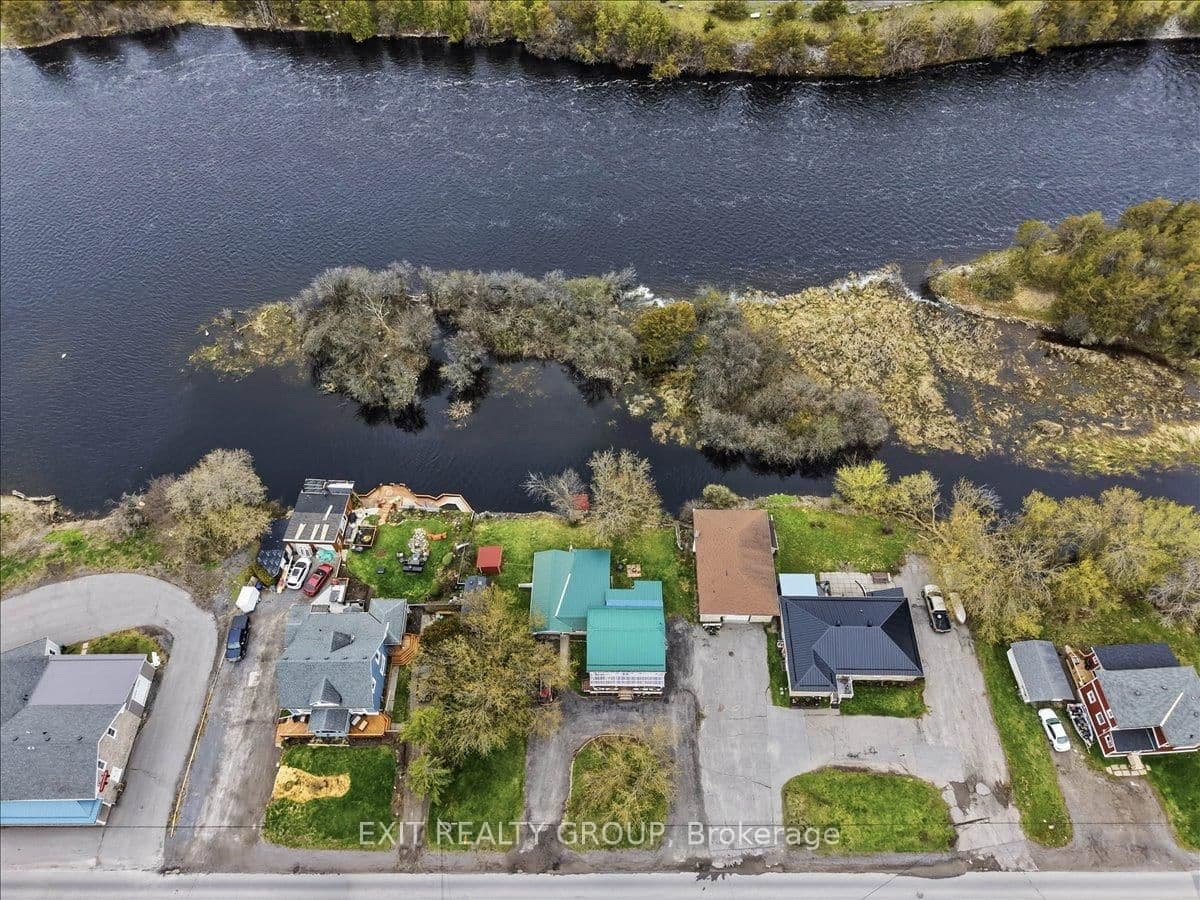 59 Cannifton Road, Belleville, ON — photo 2