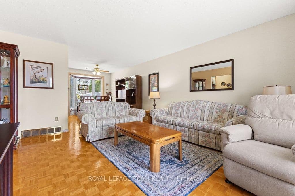 2368 Ogilvie Road, Ottawa, ON — photo 2