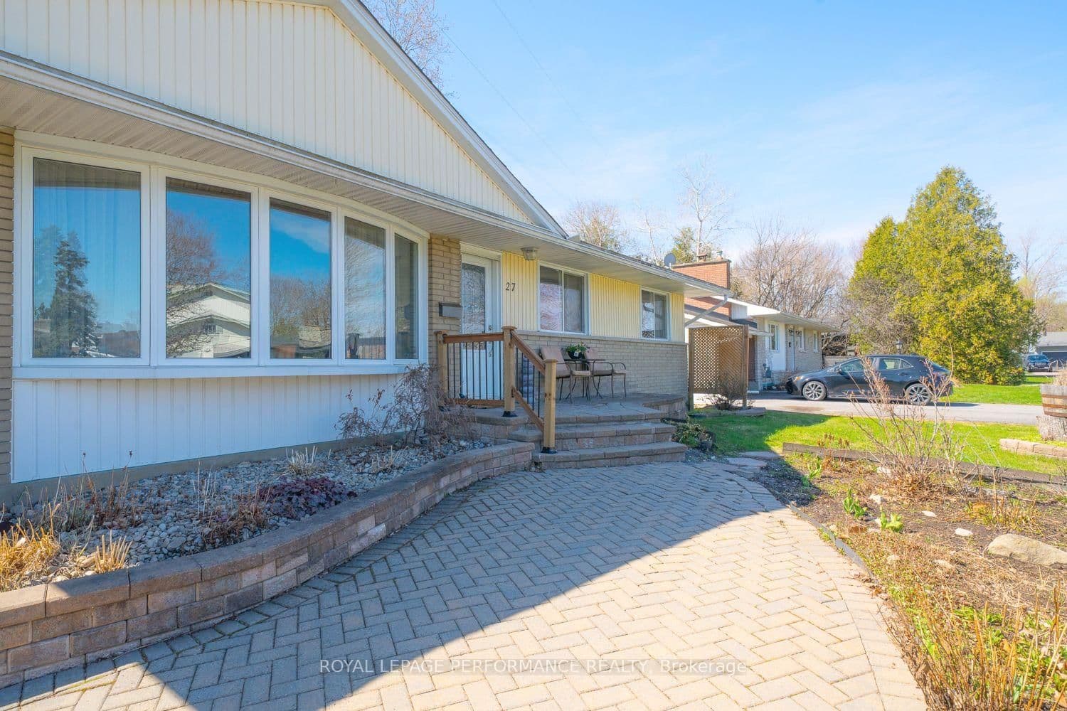 27 Ilkley Crescent, Ottawa, ON — photo 3