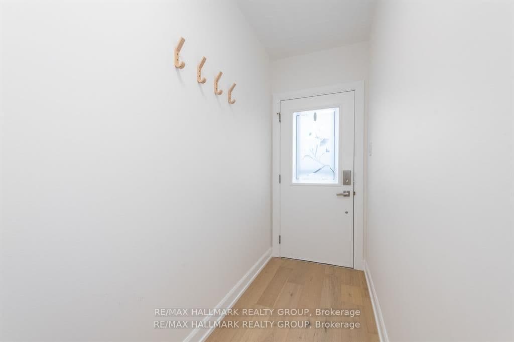 324 Montfort Street, Ottawa, ON — photo 2