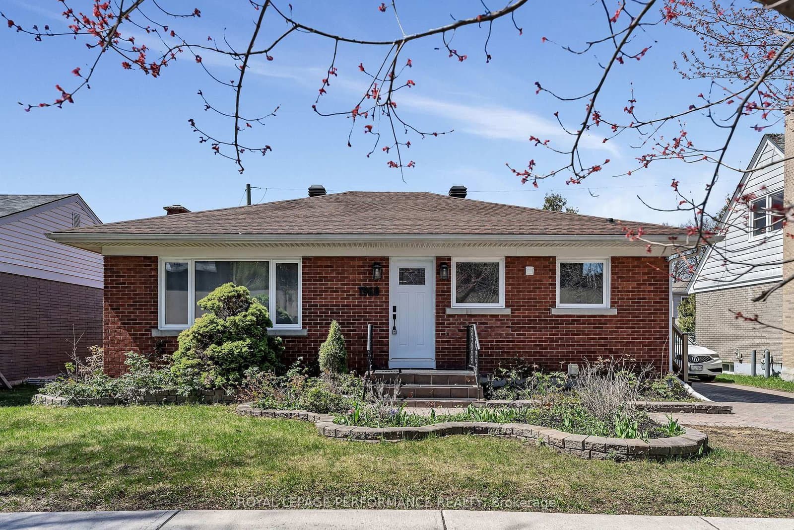 1960 Othello Avenue, Ottawa, ON