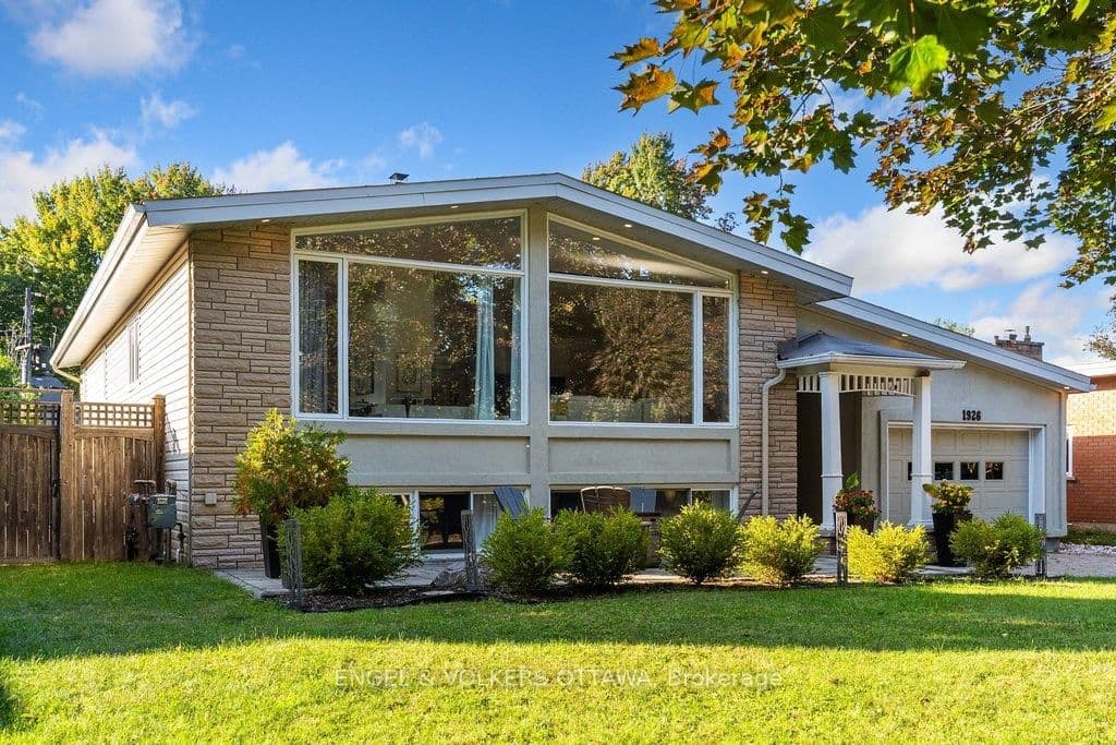 1926 RIDEAU GARDEN Drive, Ottawa, ON — photo 2