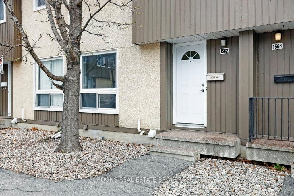 1562 Lassiter Terrace, Ottawa, ON — photo 3