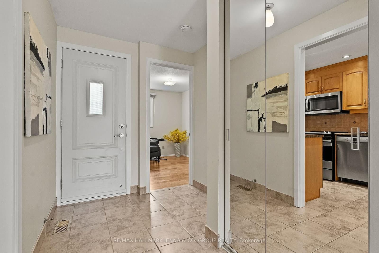 49 - 32 F Benlea Drive, Ottawa, ON — photo 3