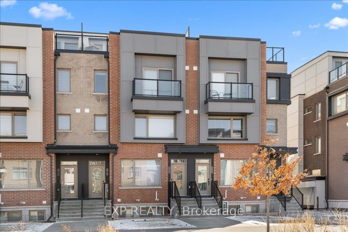 808 Mikinak Road, Ottawa, ON