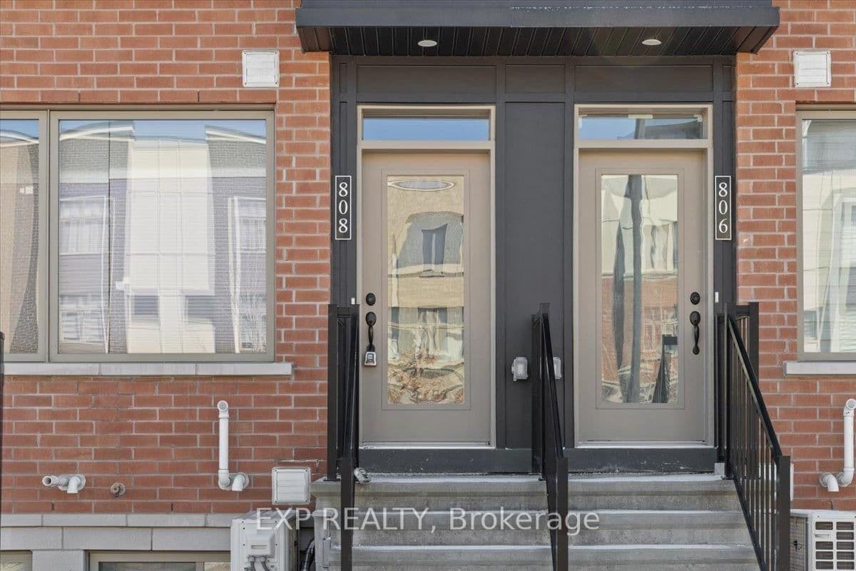 808 Mikinak Road, Ottawa, ON — photo 3
