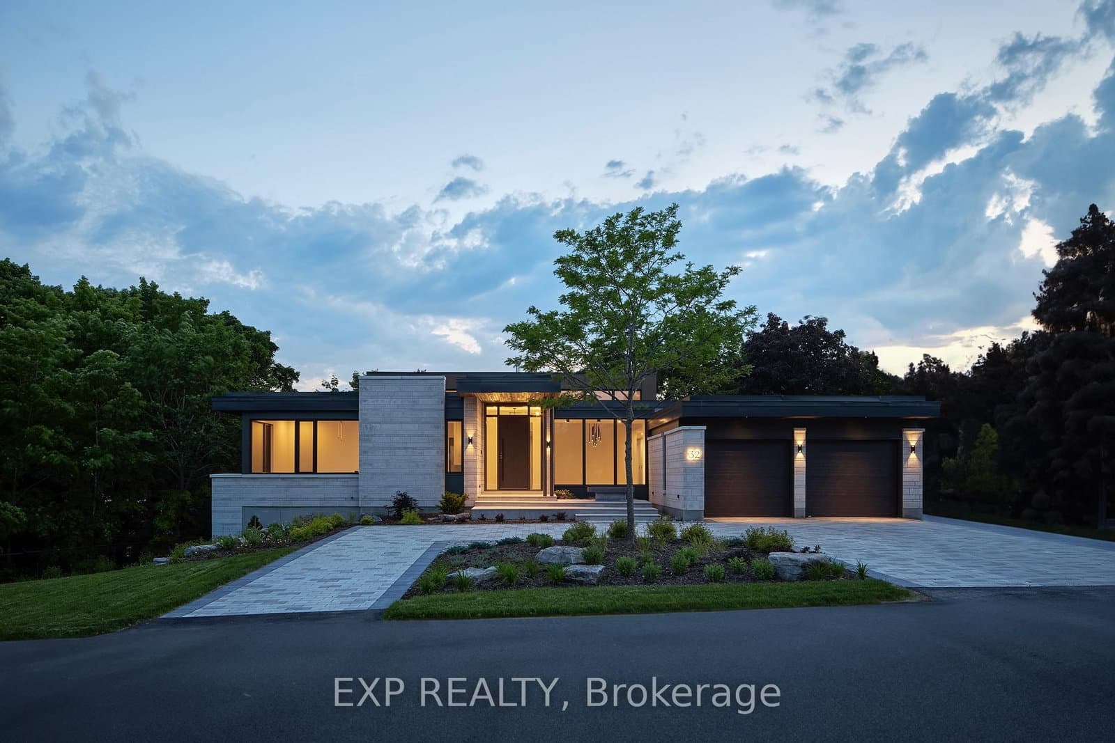 32 CLOVELLY Road, Ottawa, ON