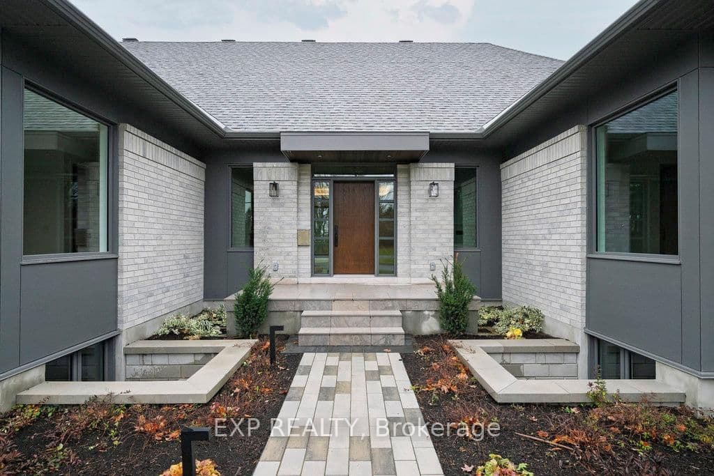 26 Clovelly Road, Ottawa, ON — photo 2