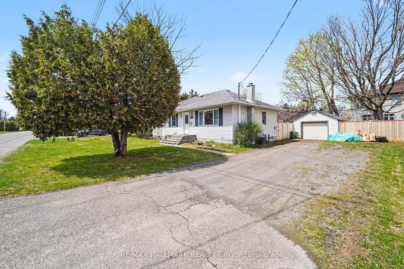 1515 Kingsdale Avenue, Ottawa, ON — photo 3