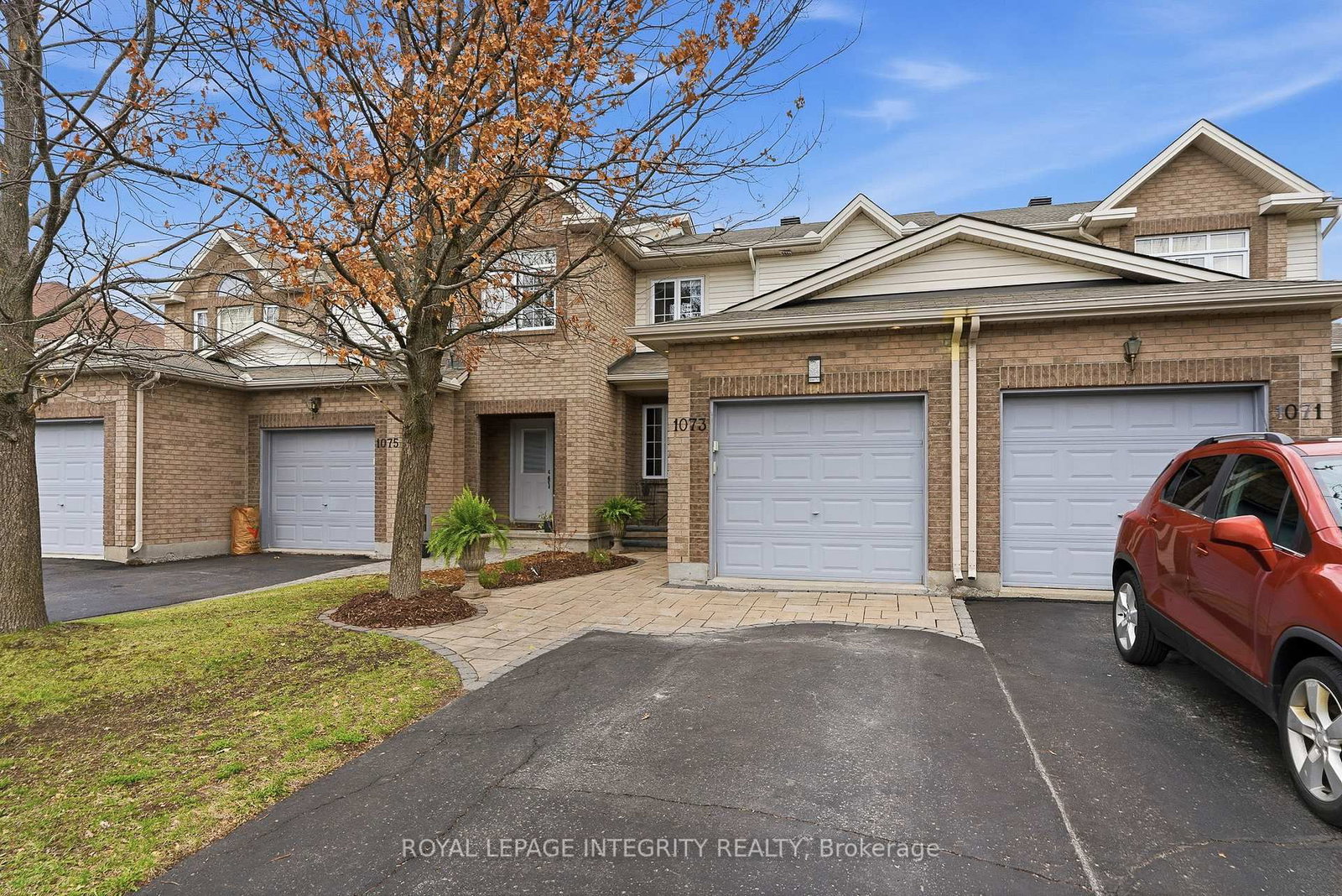 1073 Brasseur Crescent, Ottawa, ON — photo 2
