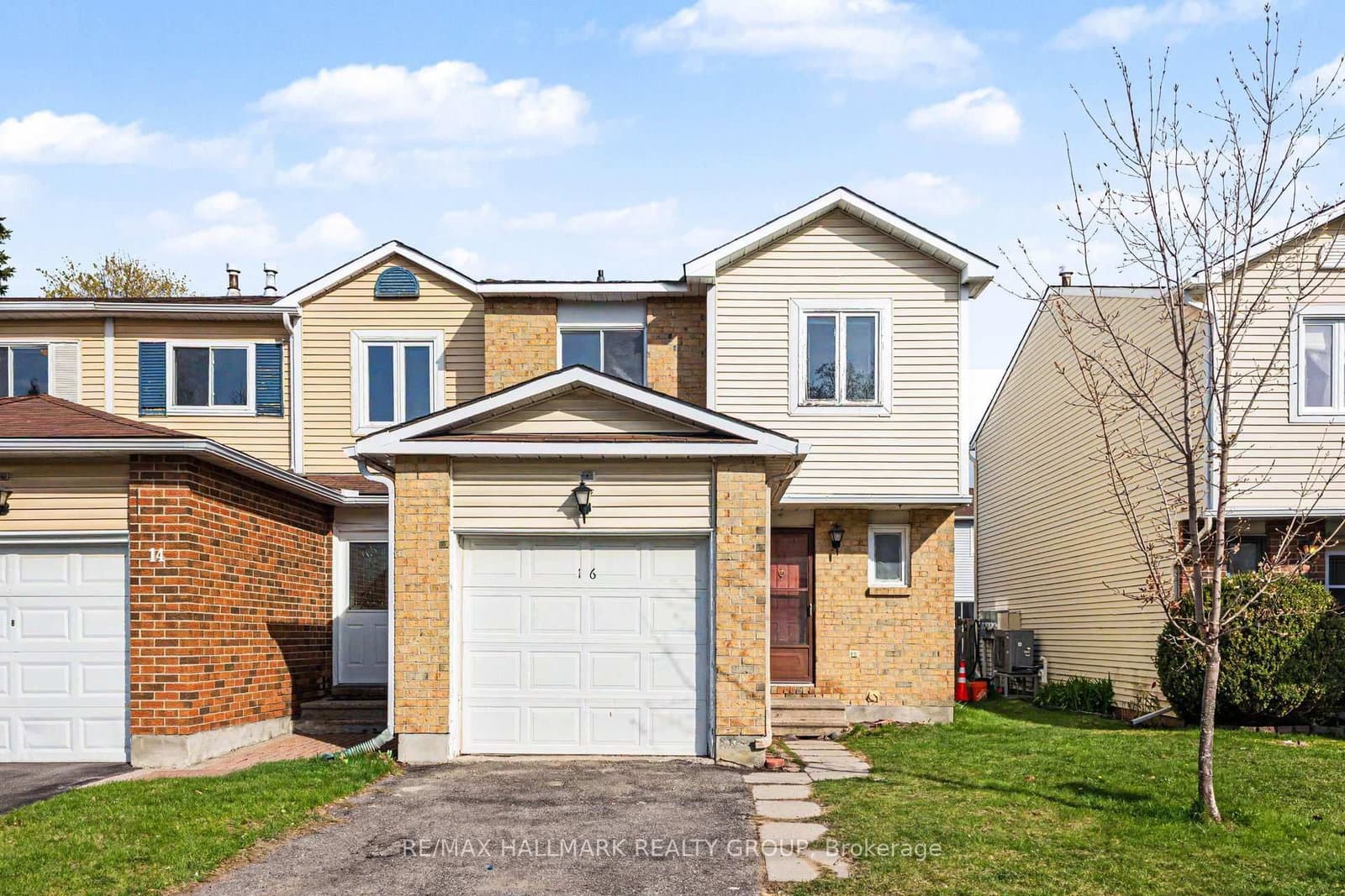 16 Sunridge Lane, Ottawa, ON