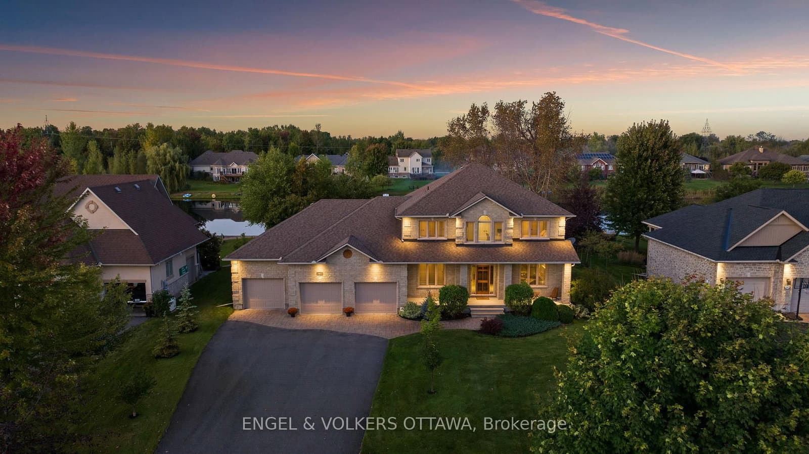 6808 Suncrest Drive, Ottawa, ON