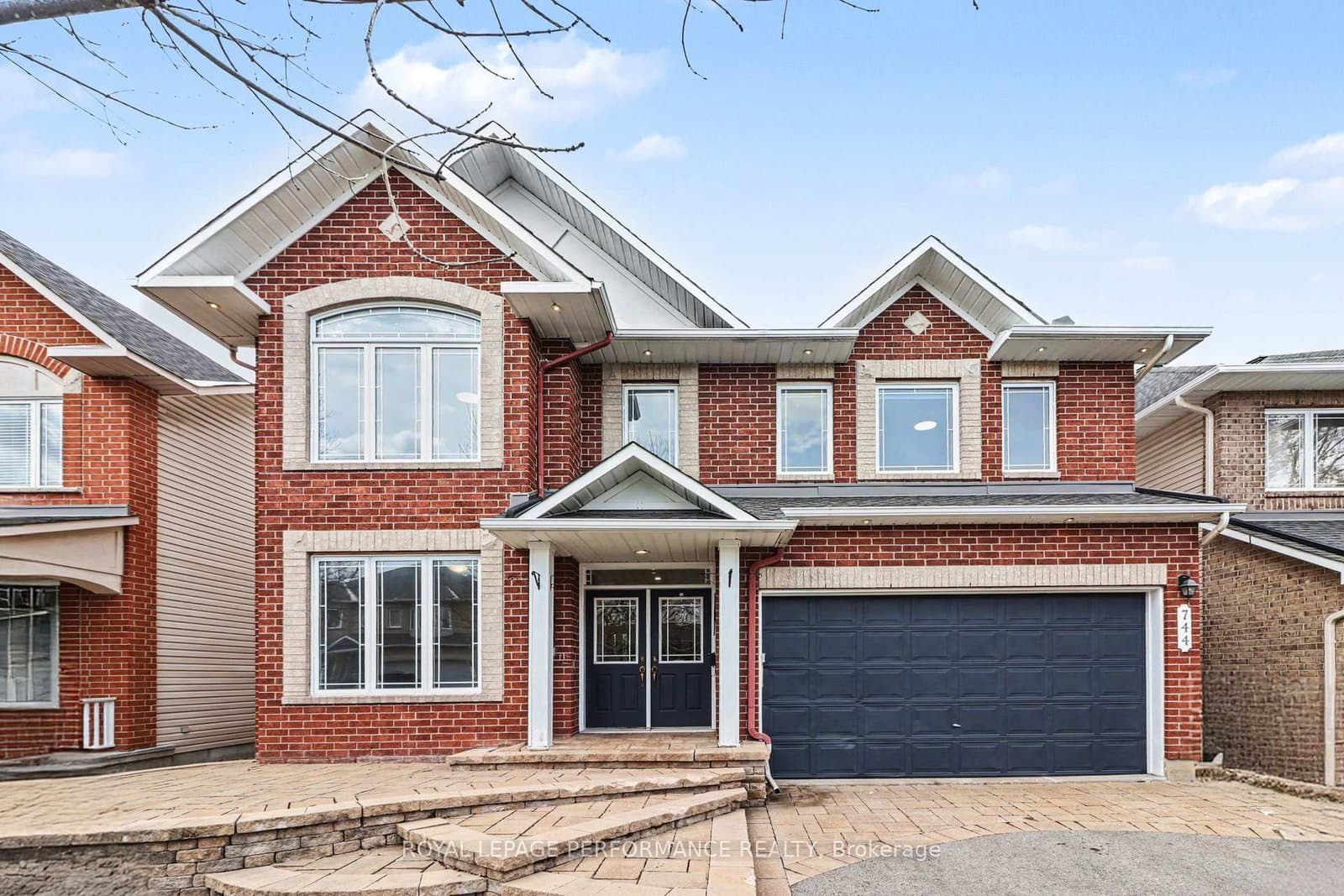 744 Larcastle Circle, Ottawa, ON — photo 2