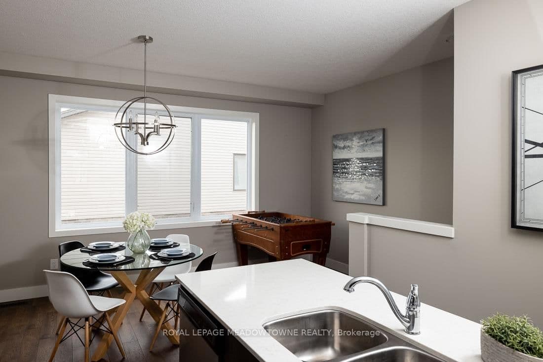 2144 Meadowgate Boulevard, London South, ON — photo 3