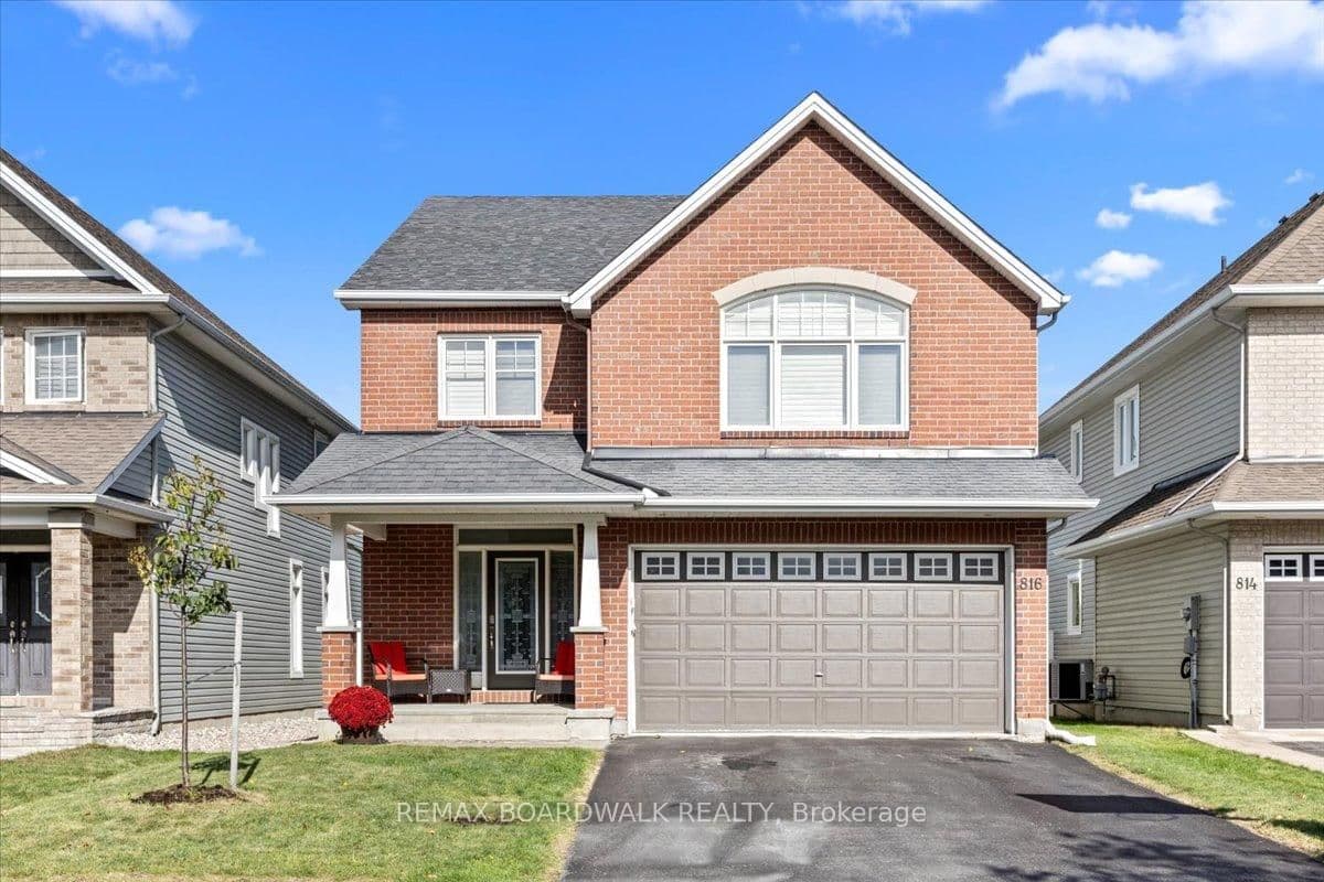 816 Azure Street, Orleans, ON