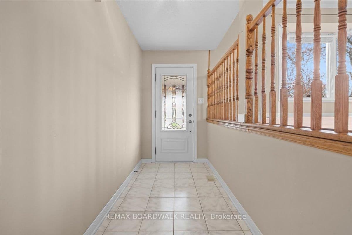1195 St Jerome Crescent, Ottawa, ON — photo 2