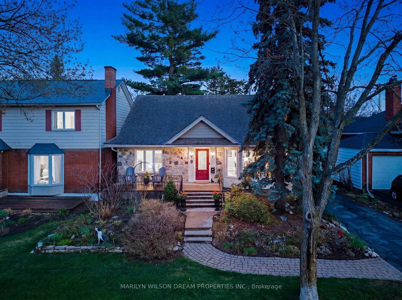 16 Avenue Road, Ottawa, ON