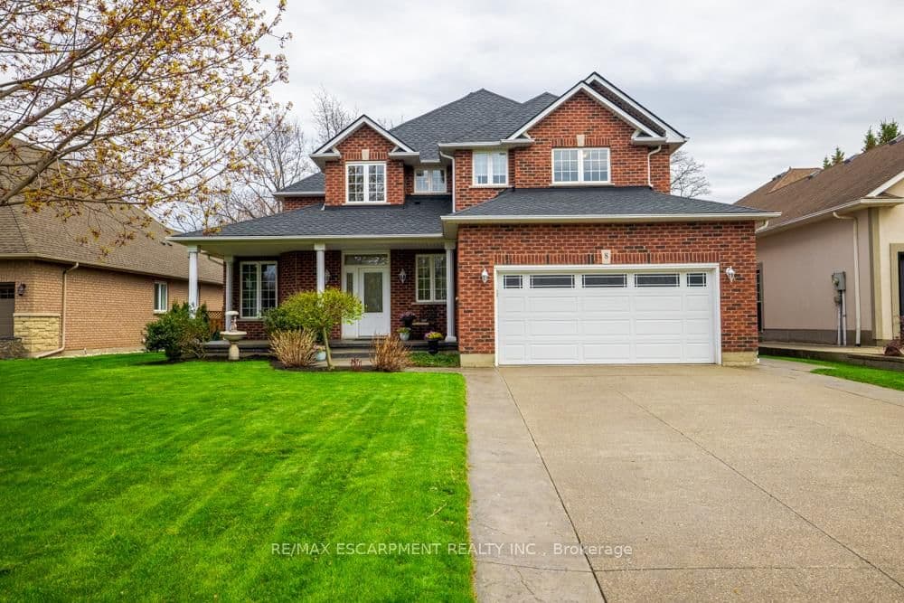 8 SOPHIE Court, Grimsby, ON