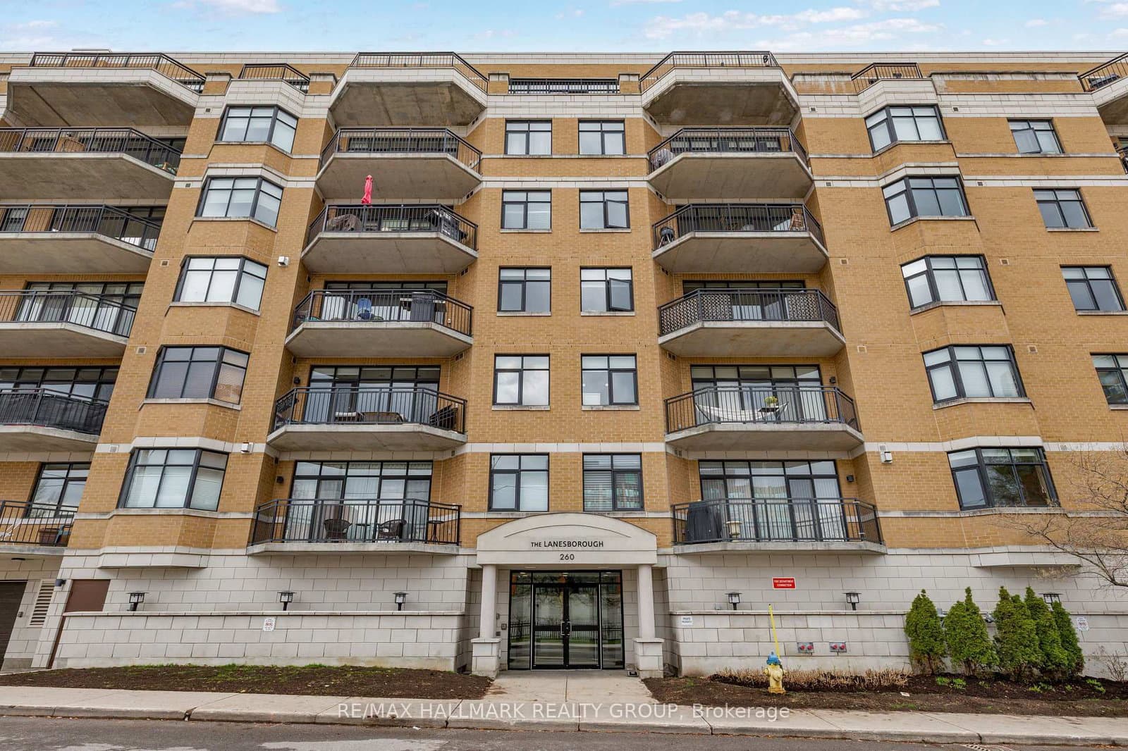 203 - 260 Besserer Street, Ottawa, ON