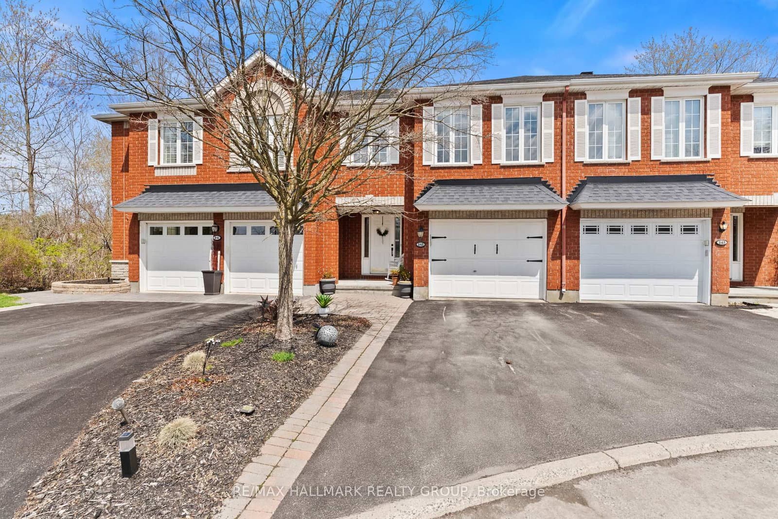243 Gladeview Private, Ottawa, ON
