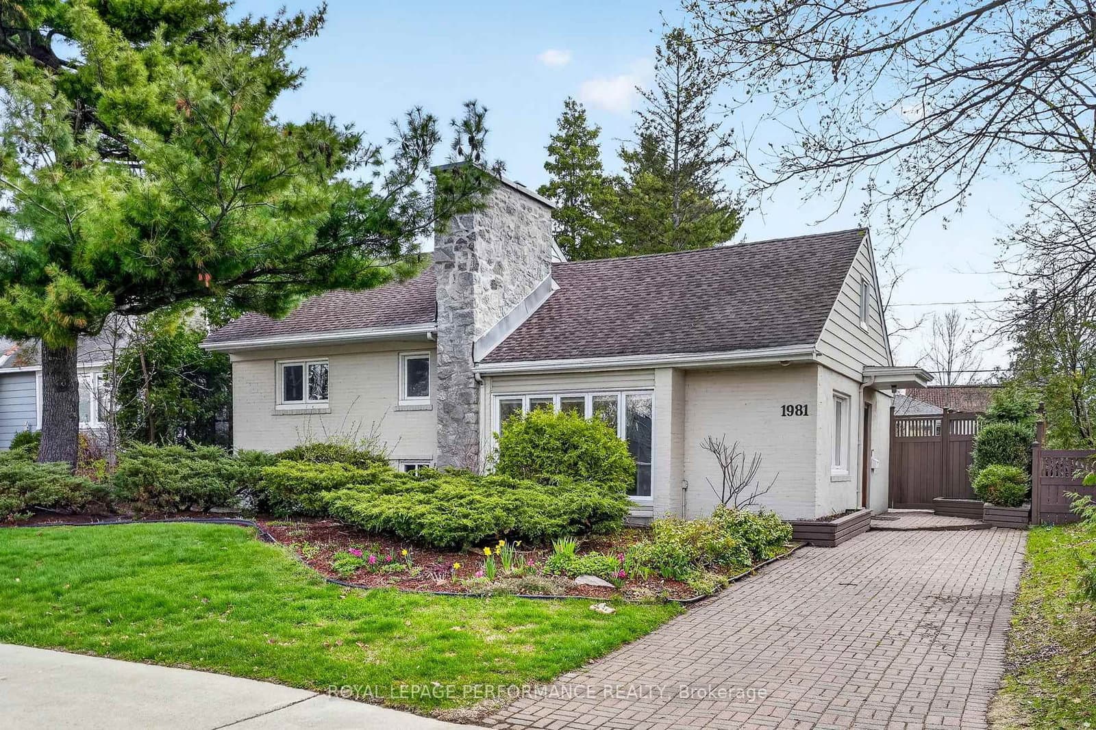 1981 Alta Vista Drive, Ottawa, ON
