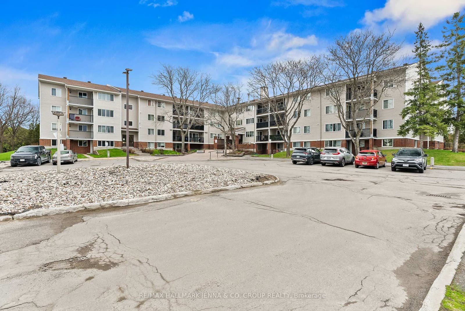 114 - 6532 Bilberry Drive, Ottawa, ON