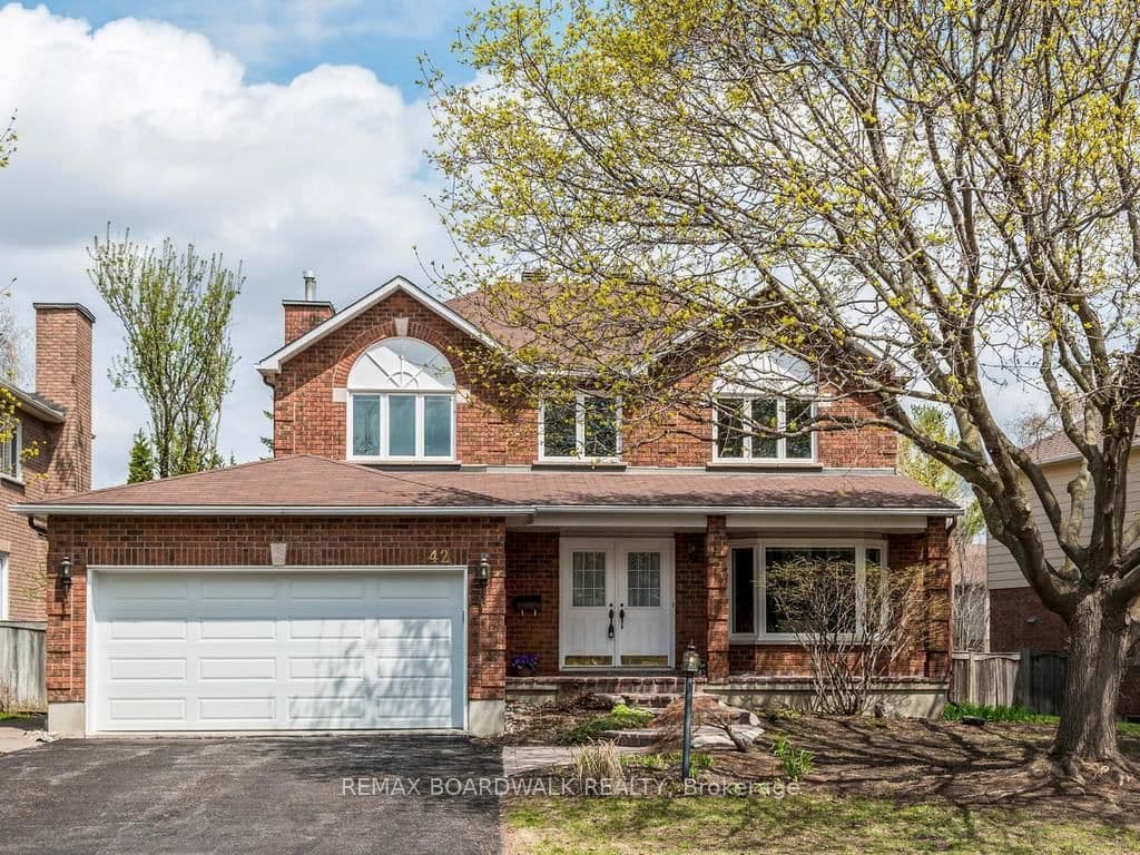 42 Slade Crescent, Ottawa, ON