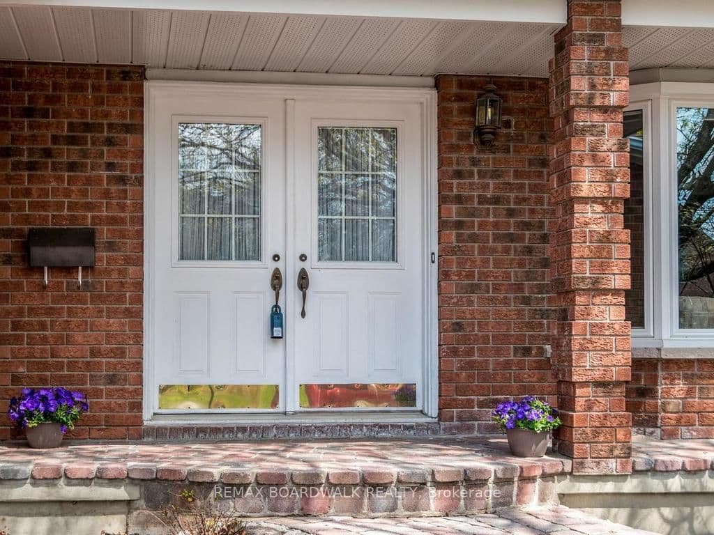 42 Slade Crescent, Ottawa, ON — photo 2