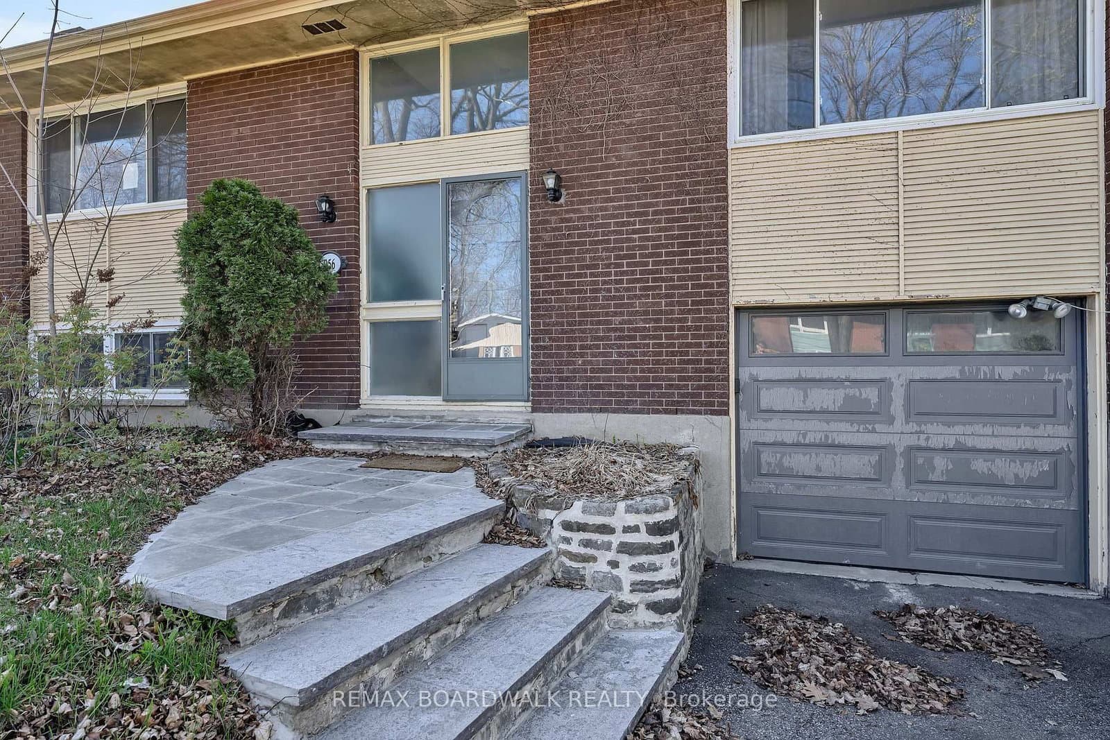 956 Garwood Avenue, Ottawa, ON — photo 3