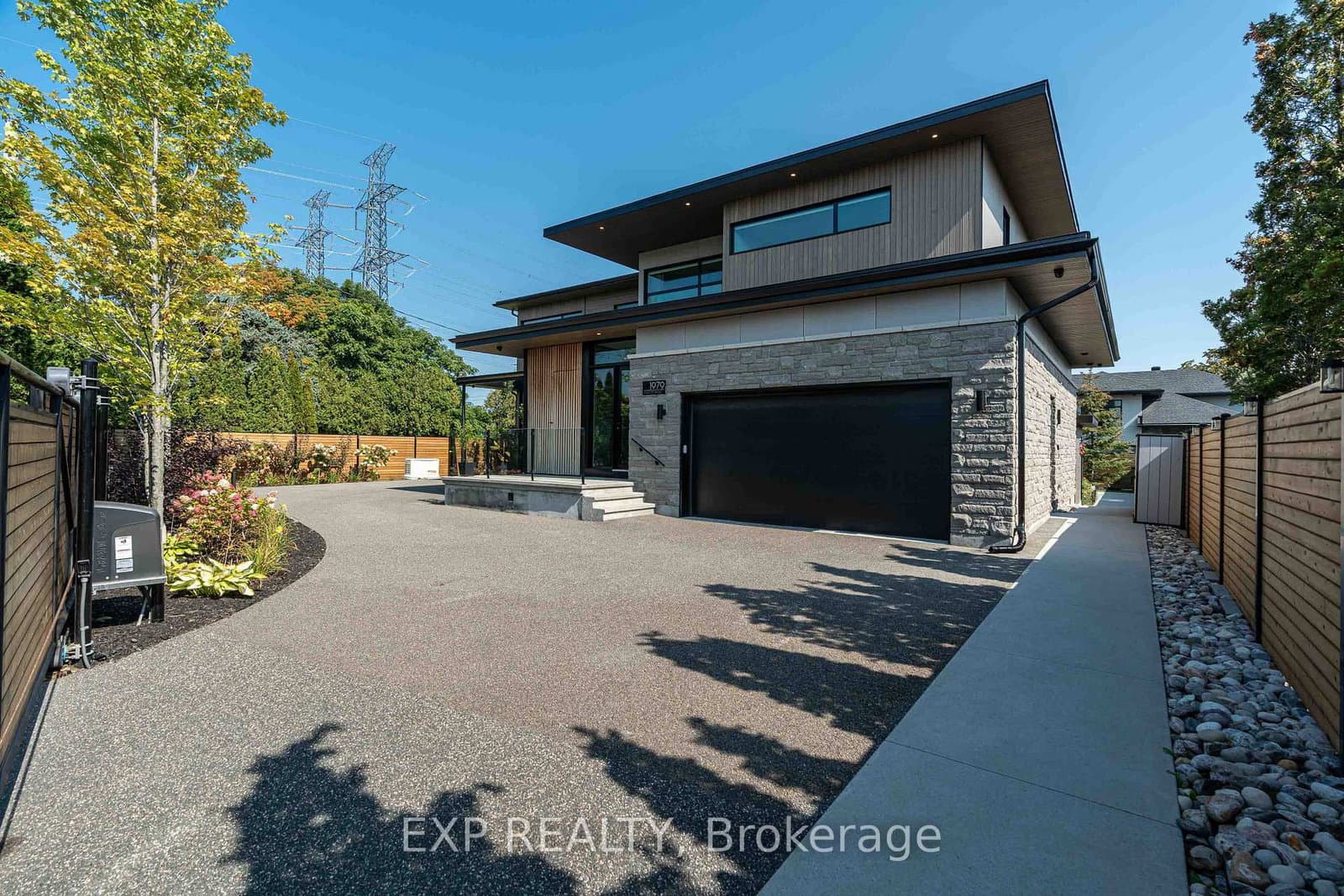 1979 Prince Of Wales Drive, Ottawa, ON