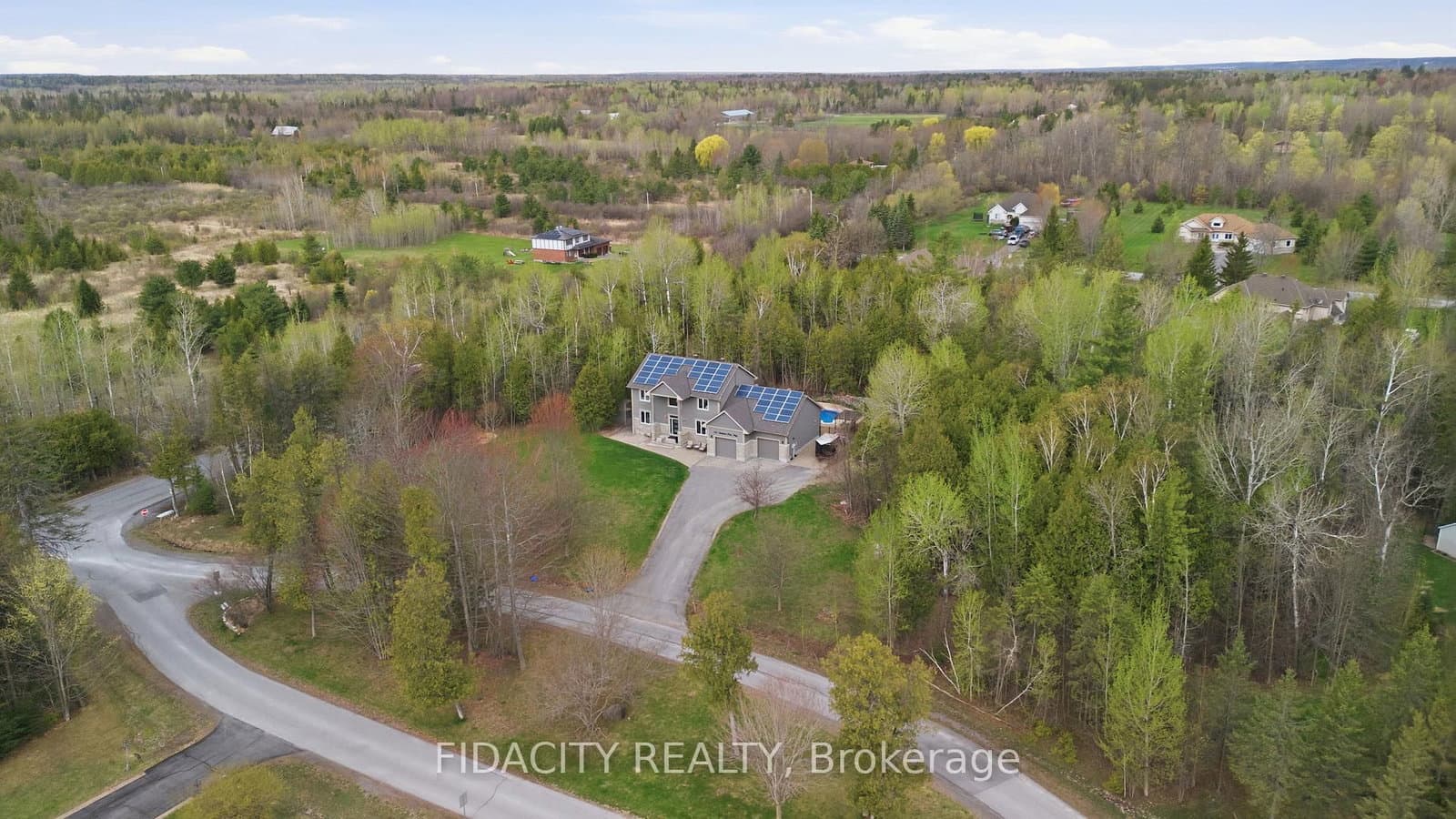 101 Sentinel Pine Way, Carp, ON — photo 3