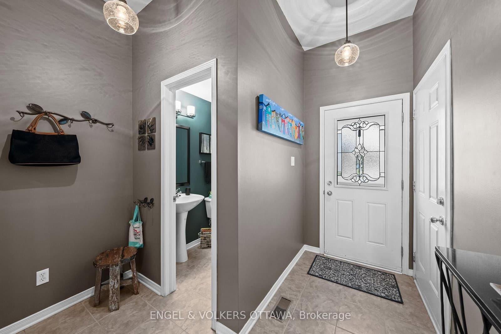 162 Sorento Street, Ottawa, ON — photo 2