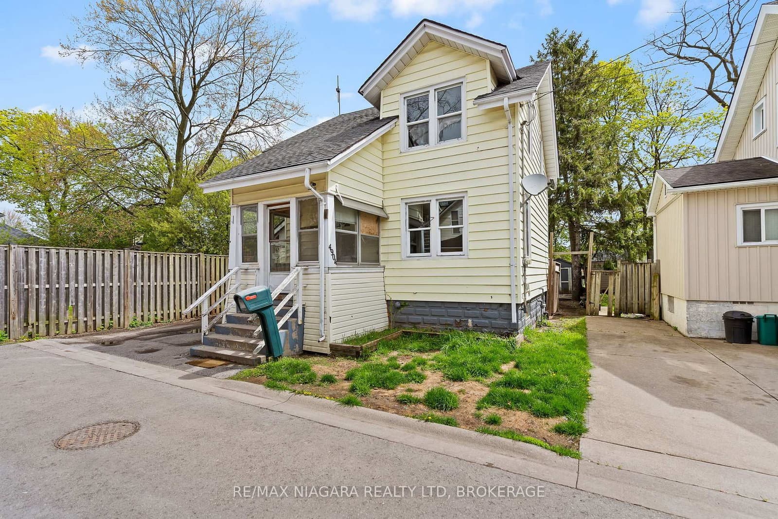 4904 Flynn Court, Niagara Falls, ON