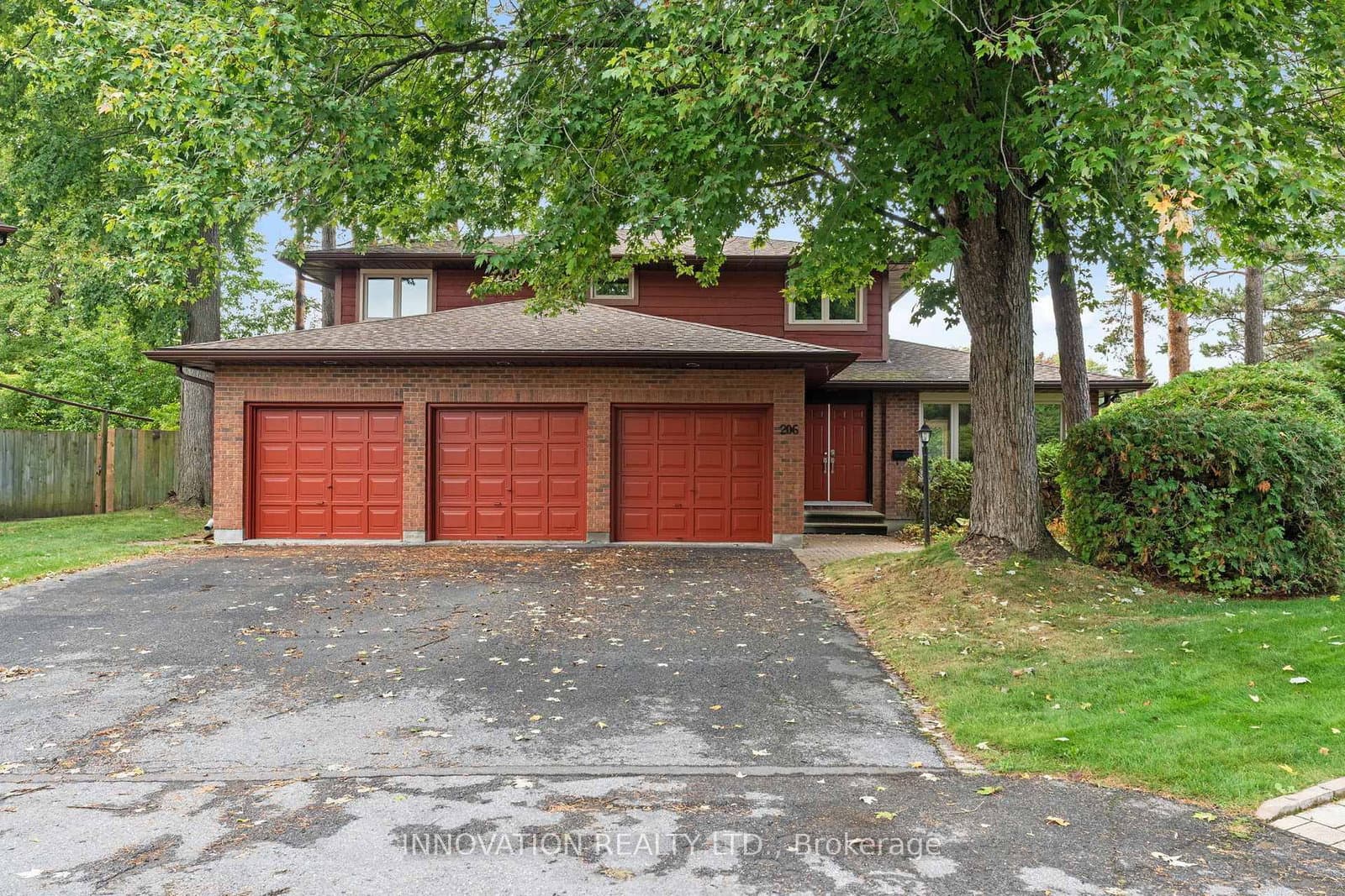 206 Cypress Court, Ottawa, ON