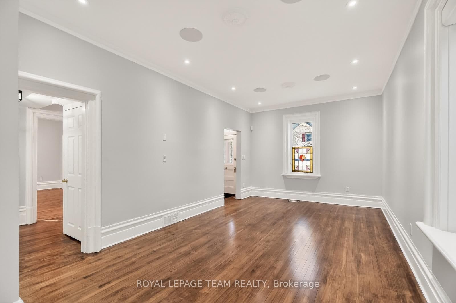 105 CRICHTON Street, Ottawa, ON — photo 2