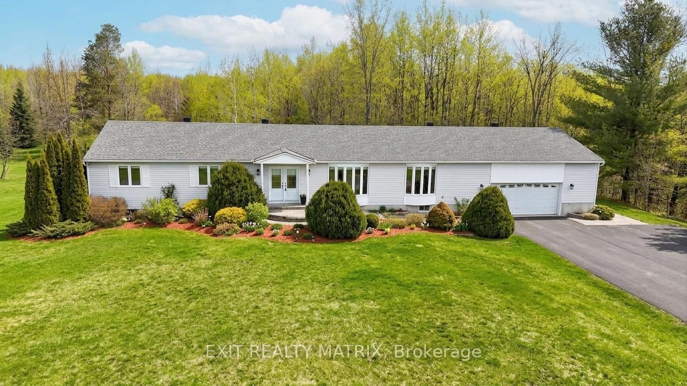 8329 Rodney Farm Drive, Metcalfe, ON