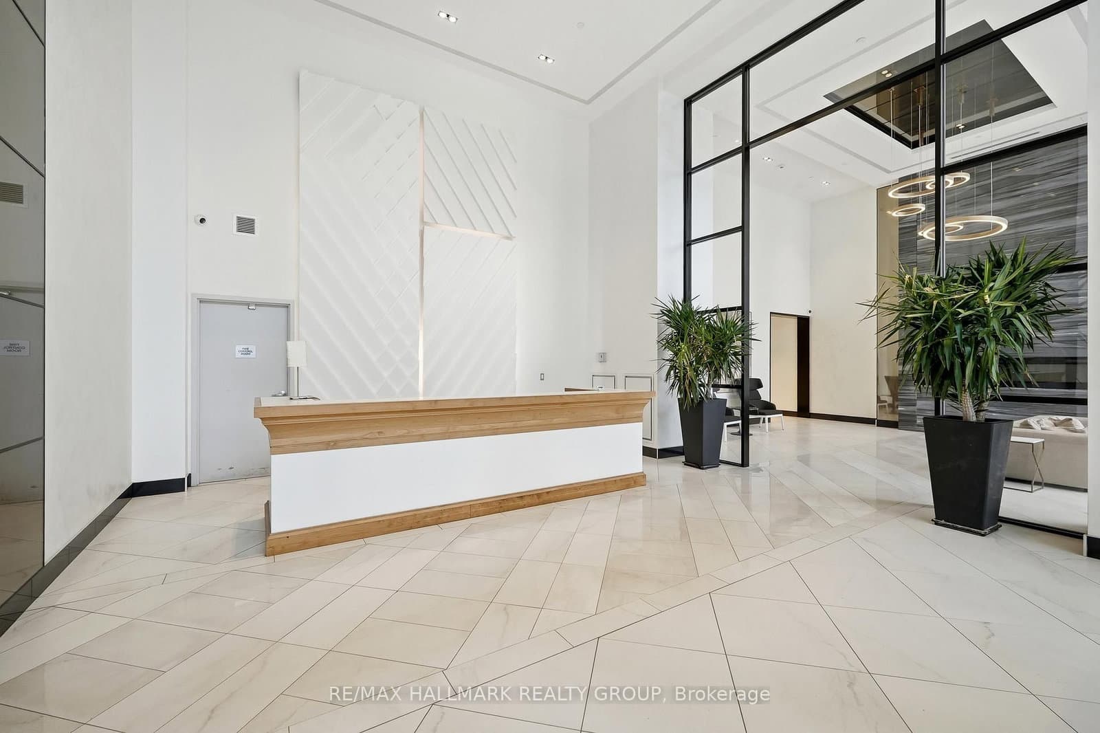 106 - 255 Bay Street, Ottawa, ON — photo 2