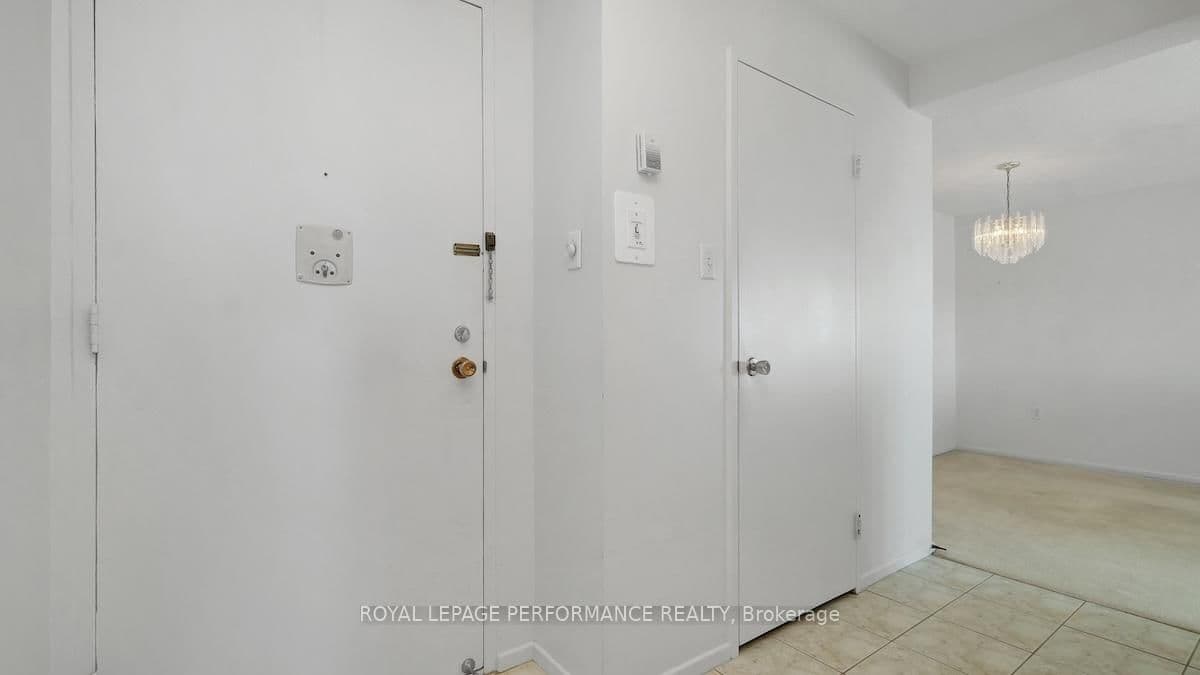 903 - 915 Elmsmere Road, Ottawa, ON — photo 3