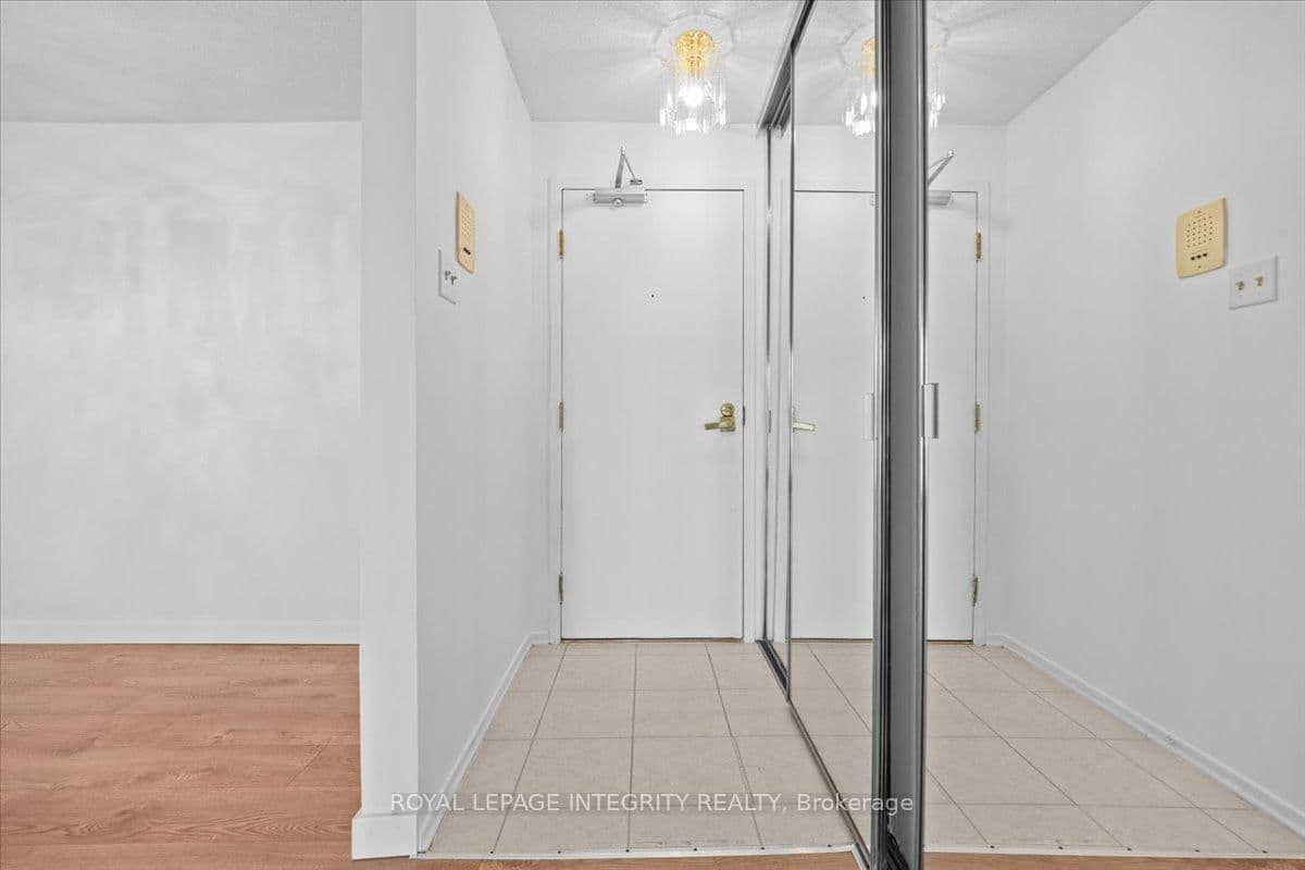 207 - 6470 Bilberry Drive, Ottawa, ON — photo 3
