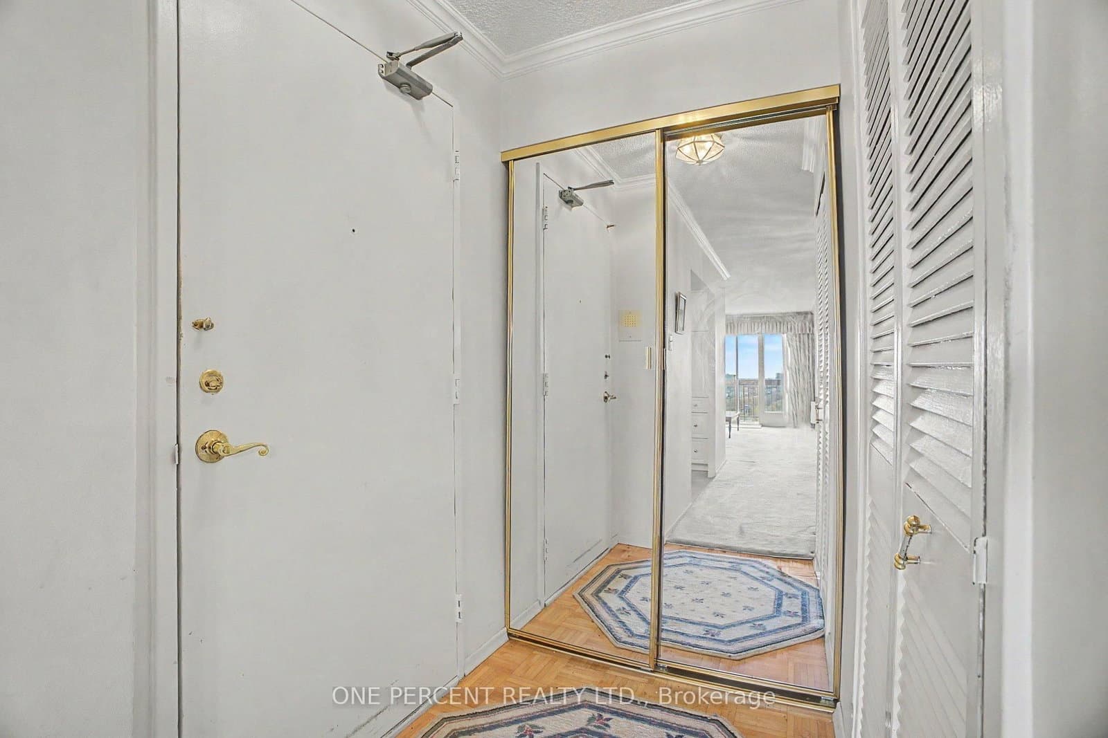 1807 - 158B McArthur Avenue, Ottawa, ON — photo 2