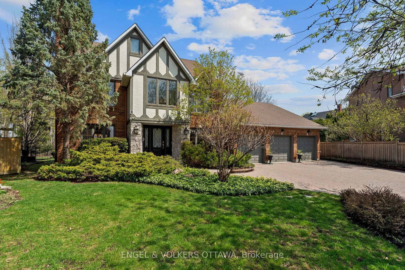 1345 De Papillon Place, Orleans, ON — photo 2