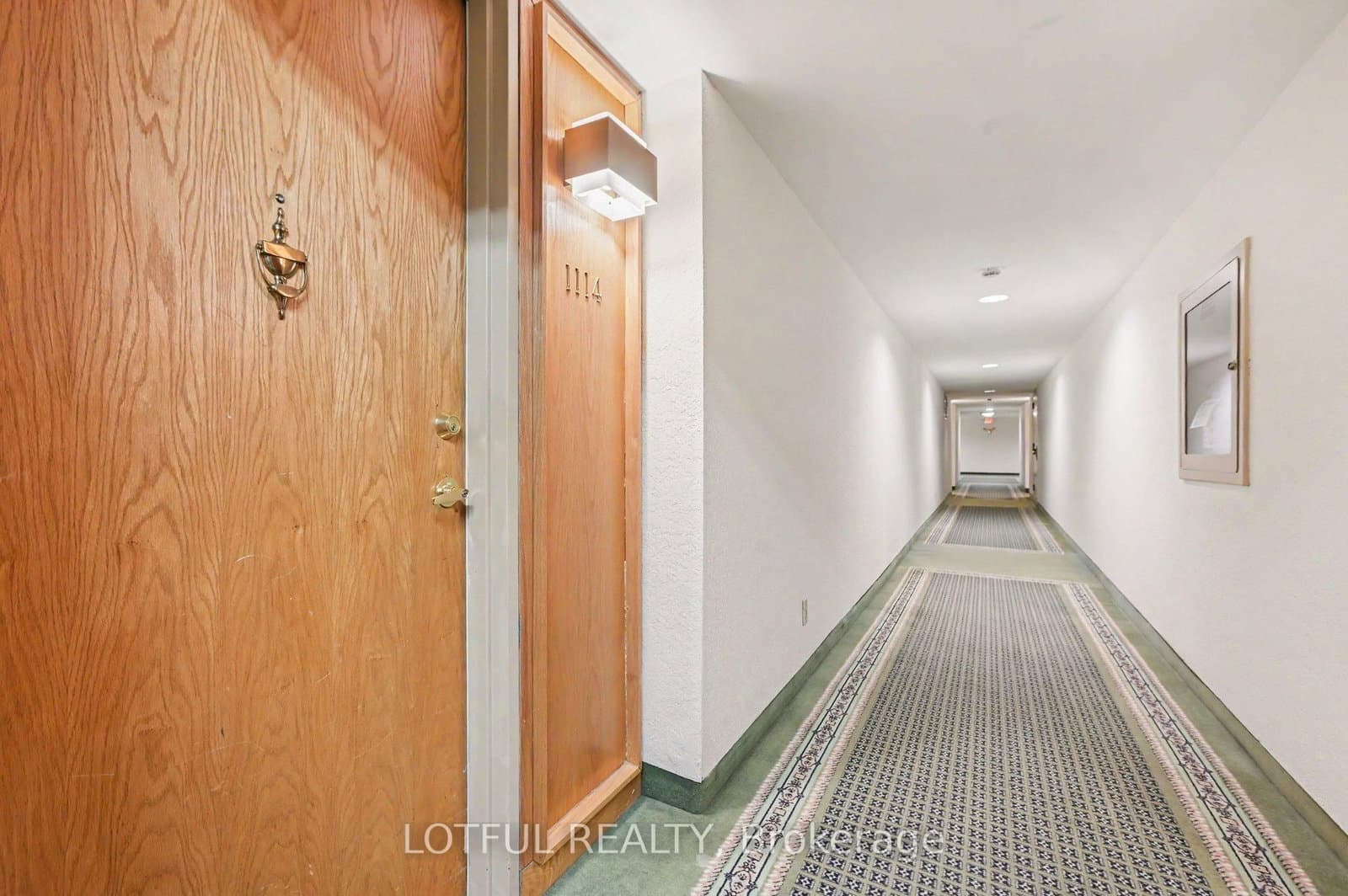 1114 - 2871 Richmond Road, Ottawa, ON — photo 2